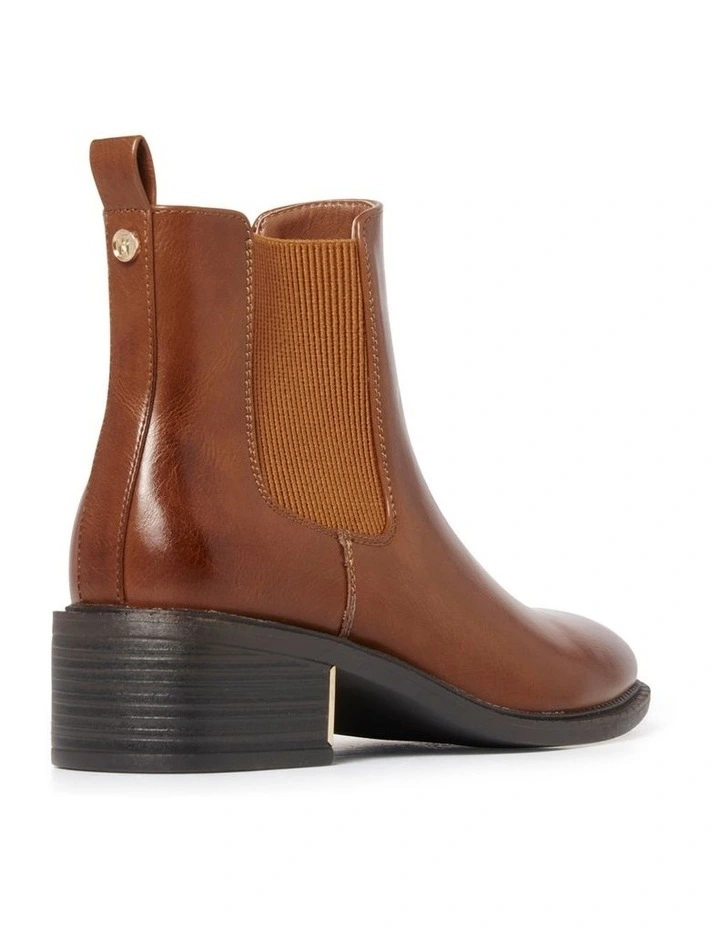 Kayla Chelsea Boots in Brown image 4