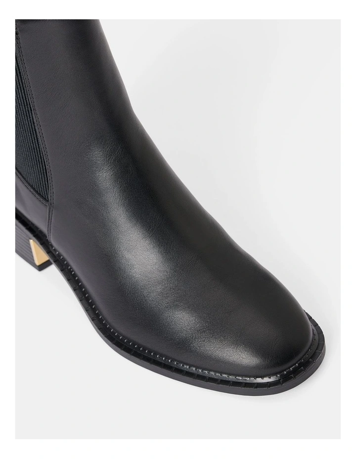 Imogen Chelsea Boots in Black image 2
