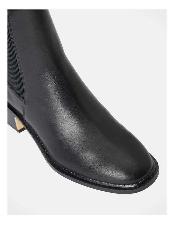 Imogen Chelsea Boots in Black image 3