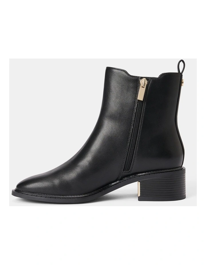 Imogen Chelsea Boots in Black image 4