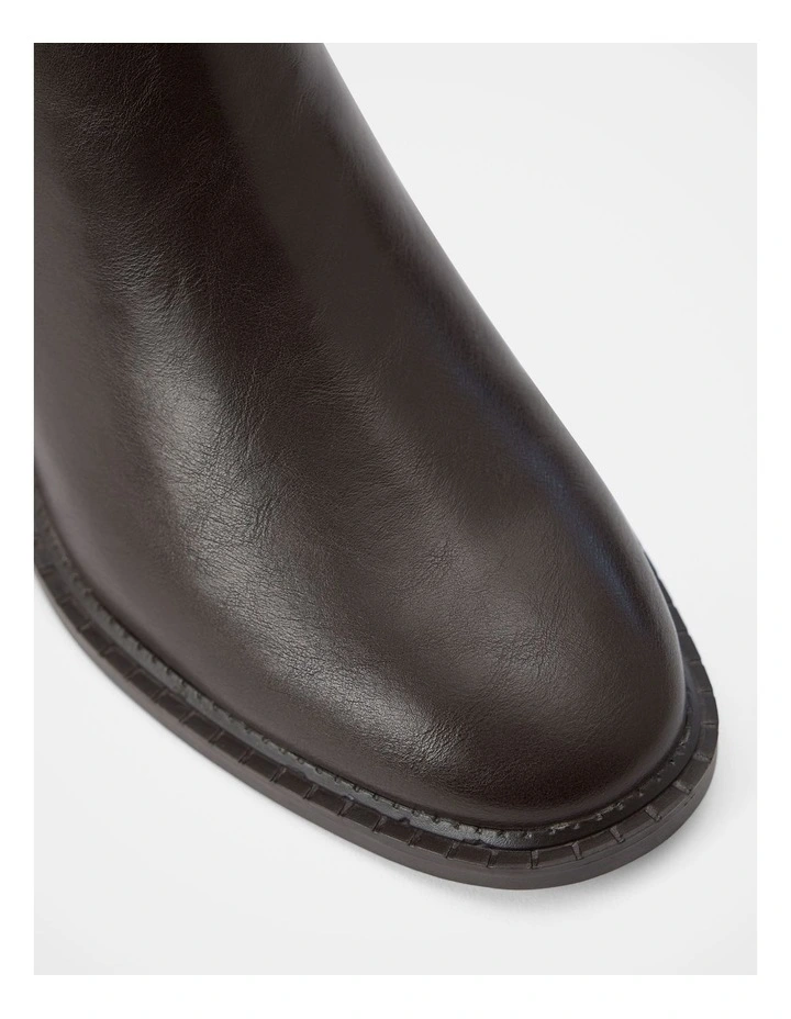 Imogen Chelsea Boots in Brown image 4