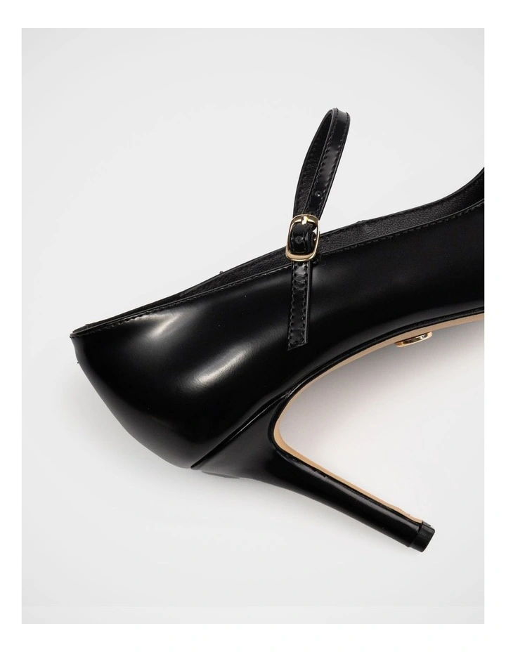 Ryver Leather Pump in Black image 3