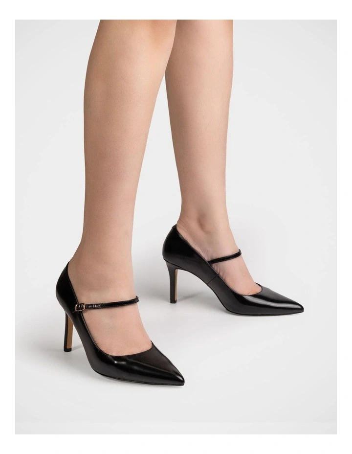 Ryver Leather Pump in Black image 7