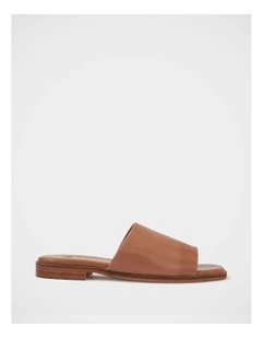 Doro Leather Slide in Dark Cognac
