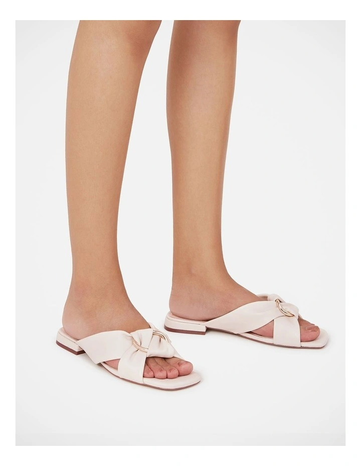 Essence Leather Sandal in Vintage Ivory image 7