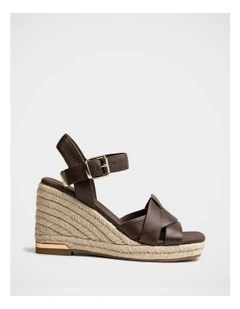 Tarot Pebble Leather Espadrille Wedge in Syrup