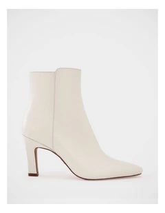 Loz Leather Ankle Boot in Ecru