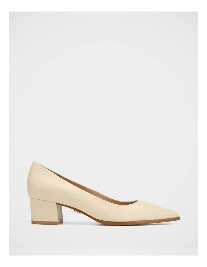Fae Leather Pump in Vintage Ivory image 1