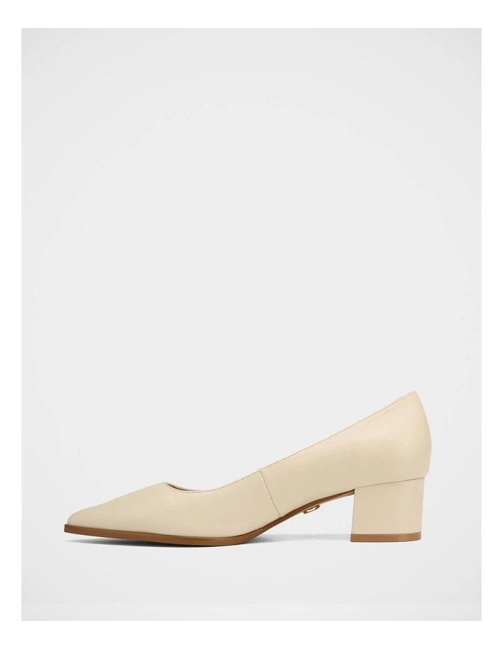 Fae Leather Pump in Vintage Ivory image 6