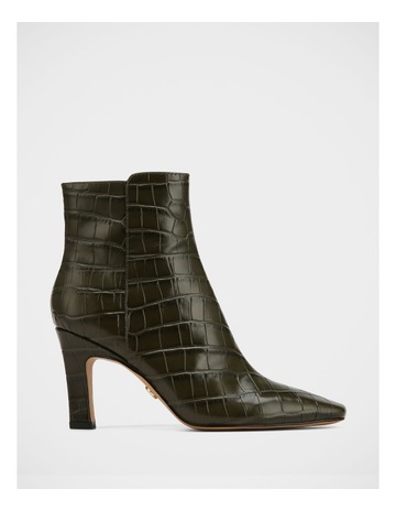 Olive colour