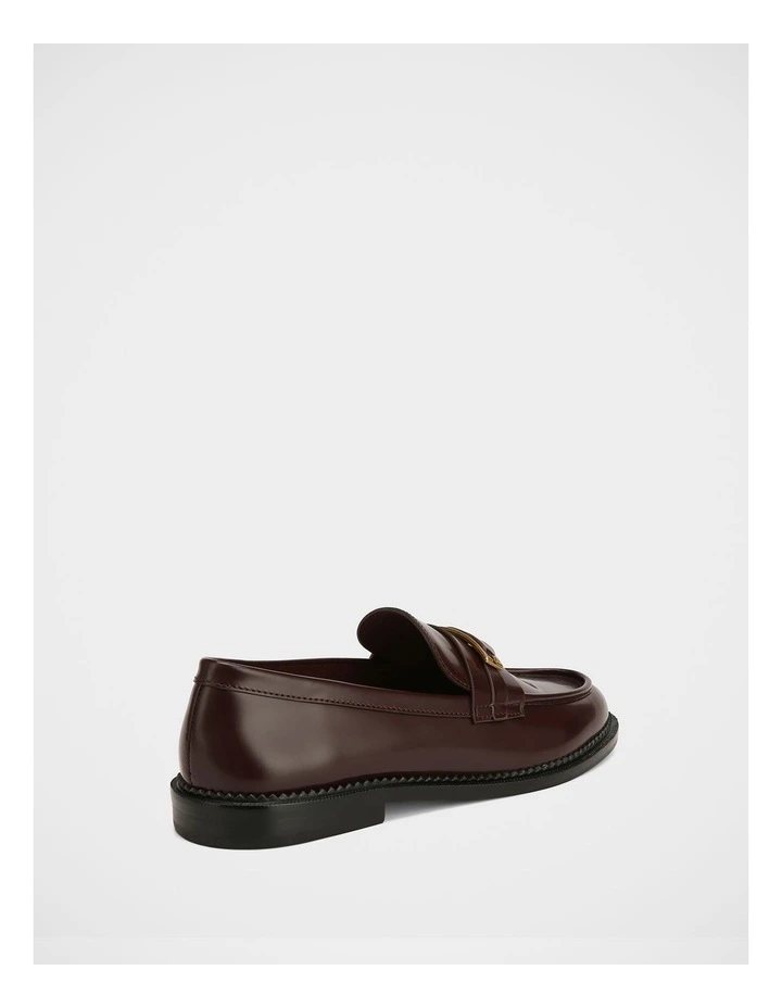 Bennett Leather Loafer in Plum image 4