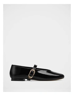 Dakota Crinkle Patent Leather Mary Jane in Black
