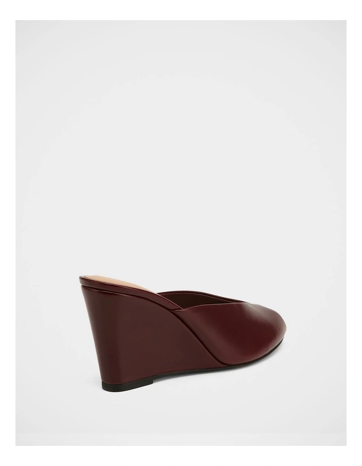 Rio Leather Wedges in Berry image 4