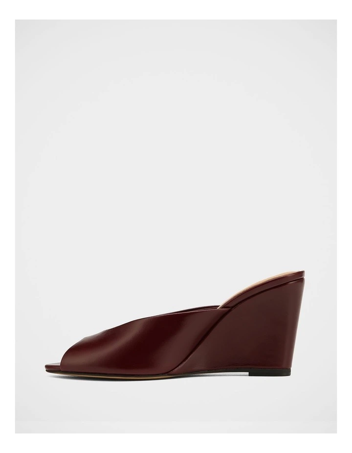 Rio Leather Wedges in Berry image 6