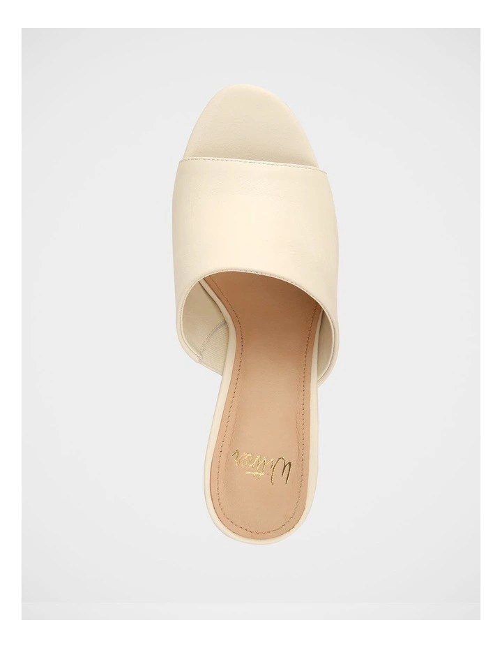 Pia Leather Sandals in Ivory image 5