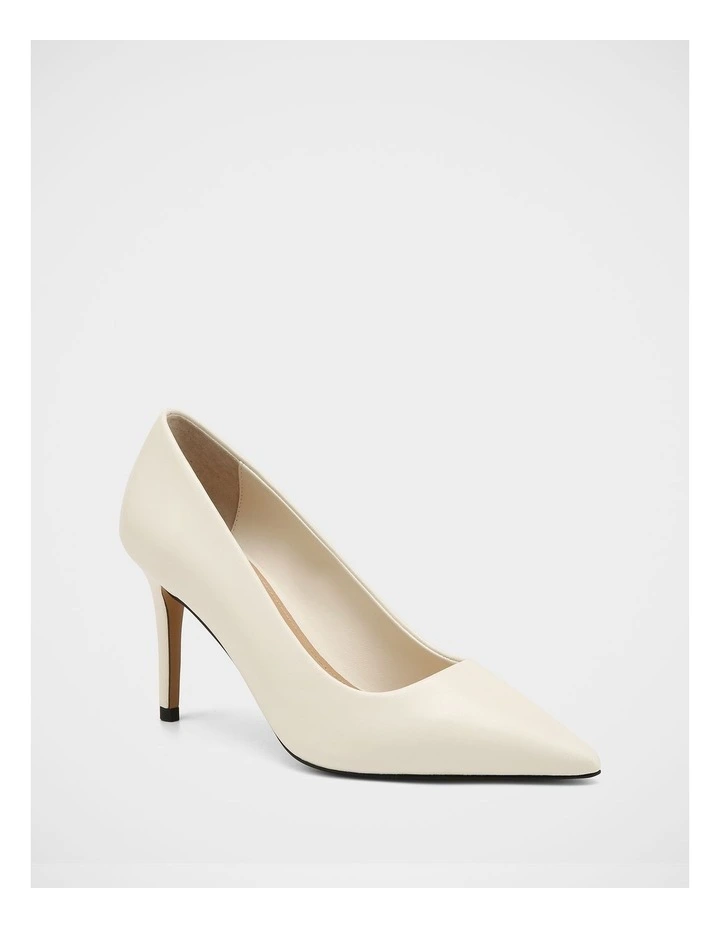 Oakley Leather Pumps in Optic White image 2