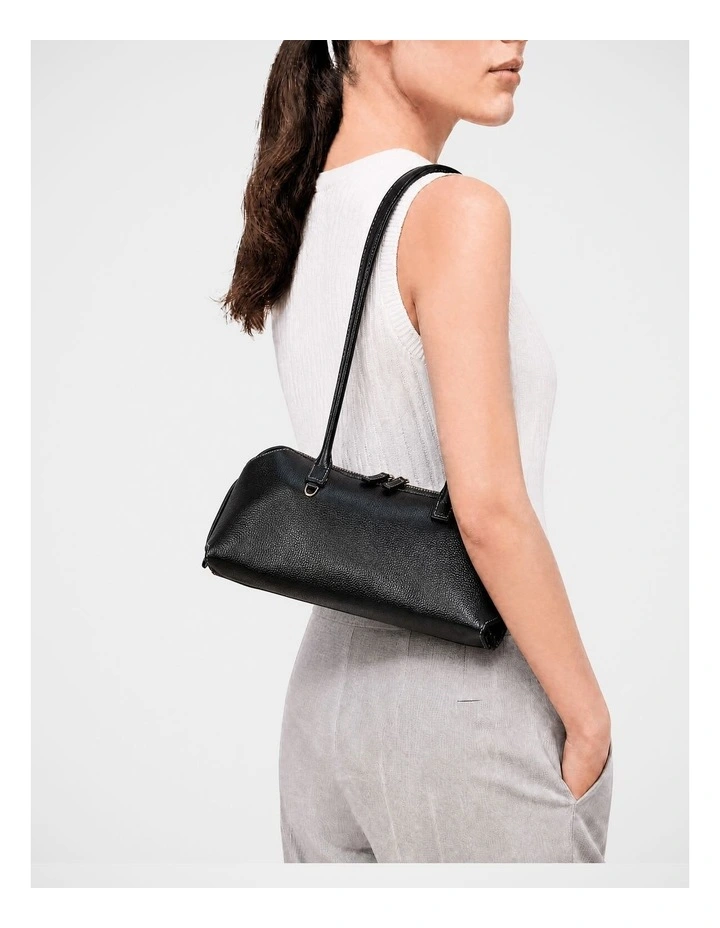 Niko Leather Shoulder Bag in Black image 4