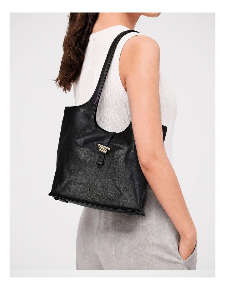June Leather Shoulder Bag in Black image 4