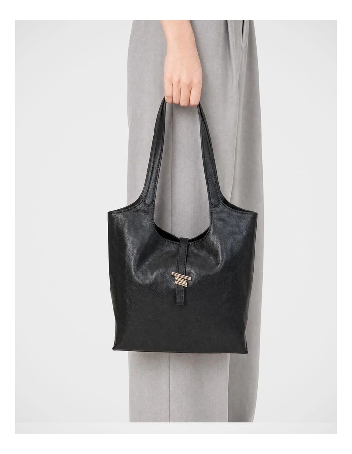 June Leather Shoulder Bag in Black image 5