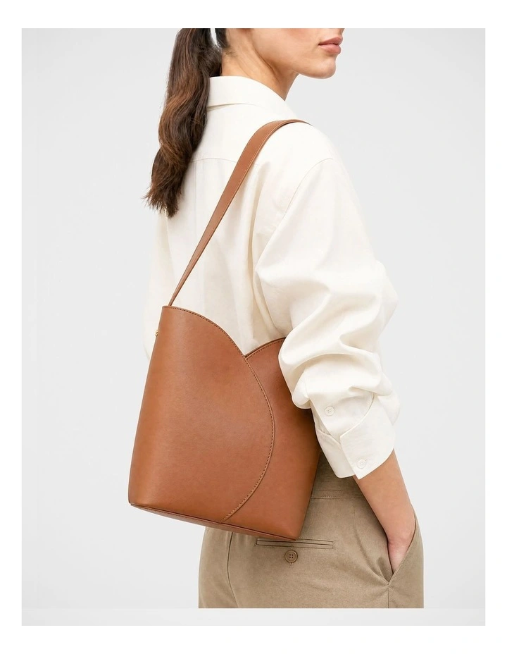Hayes Leather Shoulder Bag in Tan image 3