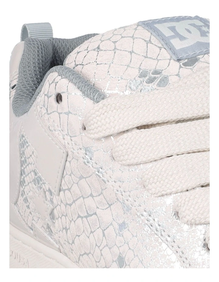 Court Graffik Skate Shoes in Lily White image 4