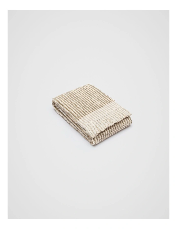 Zadie Hand Towel in Rye image 1