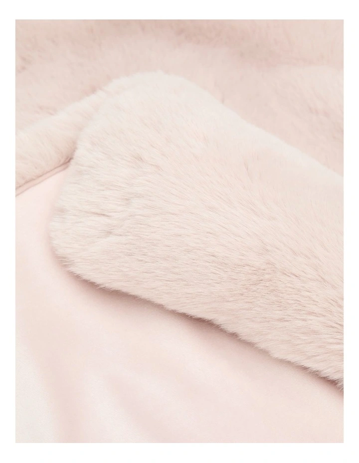 Fur Throw in Blossom image 2