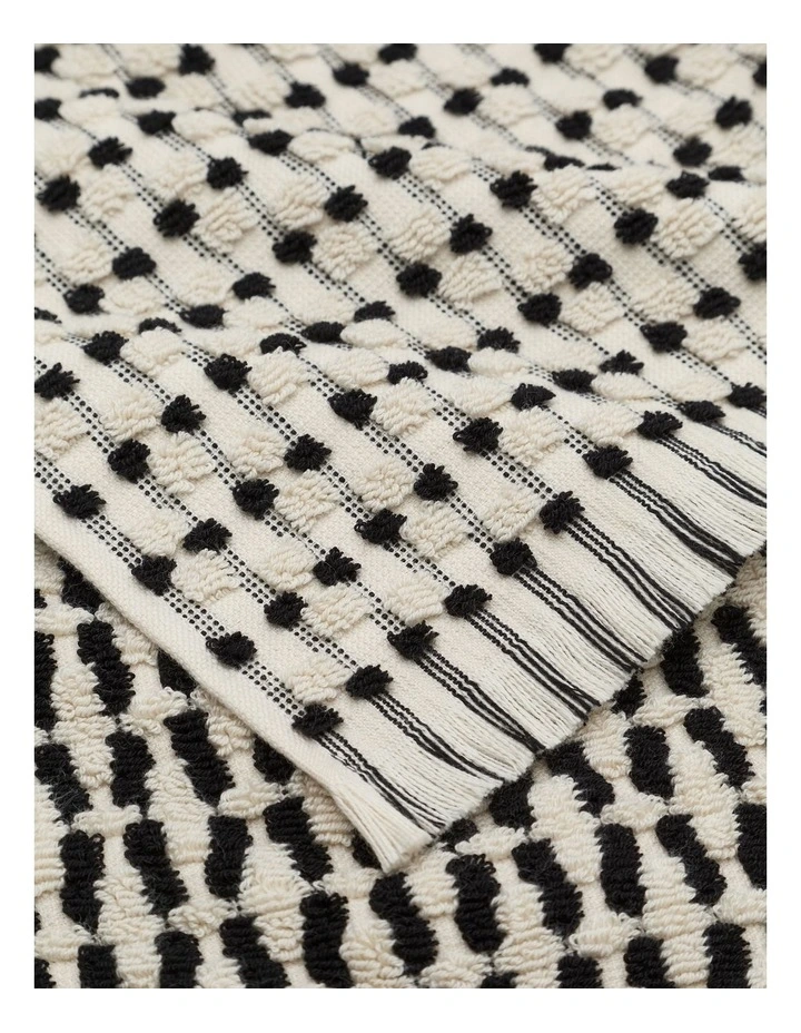 Layla Hand Towel image 2
