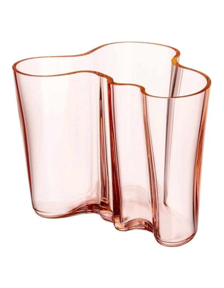 Alvar Aalto Collection Vase 16cm in Salmon Pink image 1
