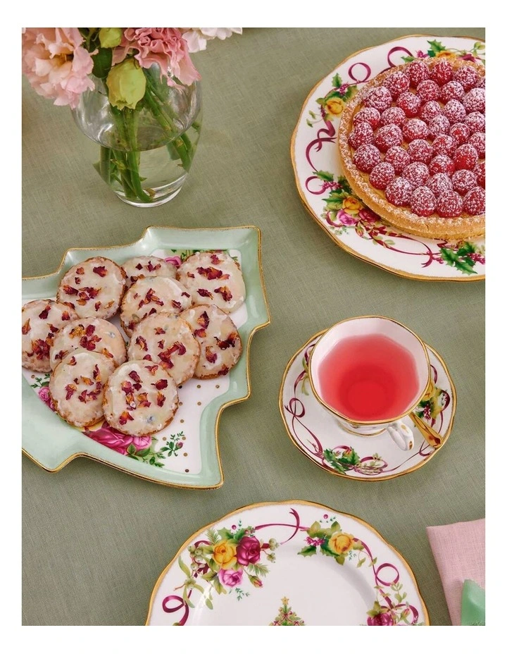 Christmas Tree Plate 27cm in Multi image 4