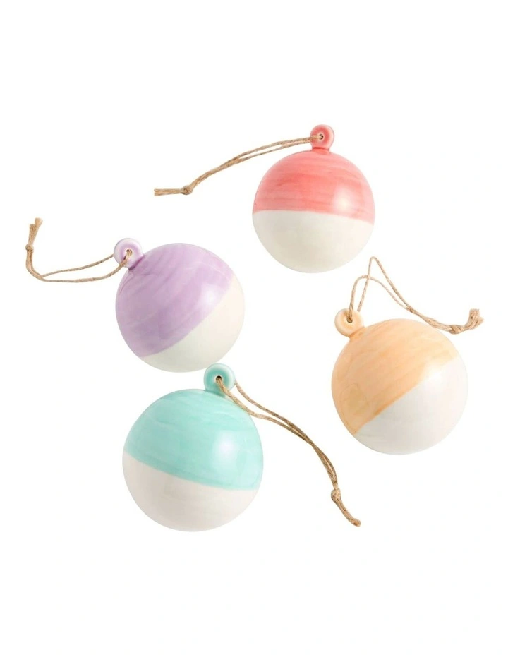 1815 Christmas Round Ornament Set of 4 in Multi image 1