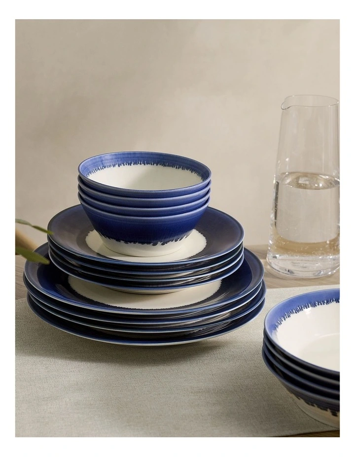 Pacific Glaze 16 Piece Dinnerware Set in Blue image 5