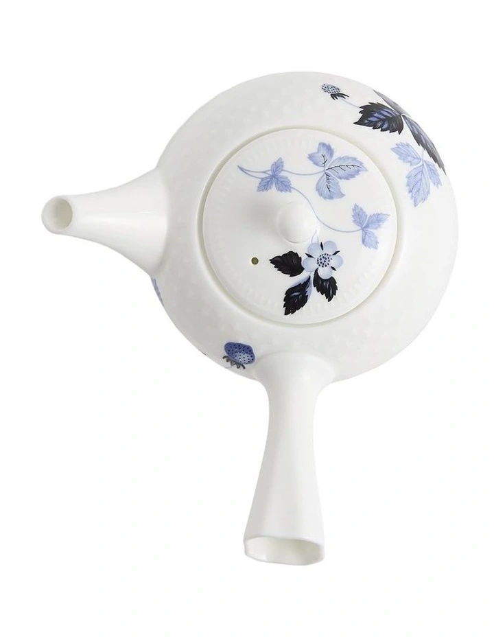 Wild Strawberry Teapot 430ml in Inky Blue image 7