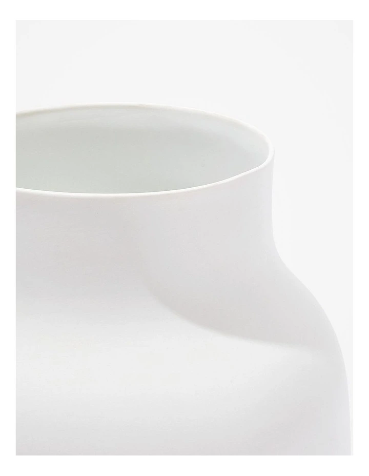 Dane Ceramic Medium Vase in Snow image 2