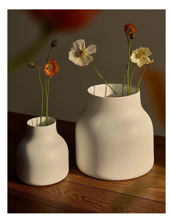 Dane Ceramic Medium Vase in Snow image 4