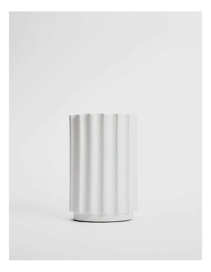 Nellie Small Vase in Snow image 1