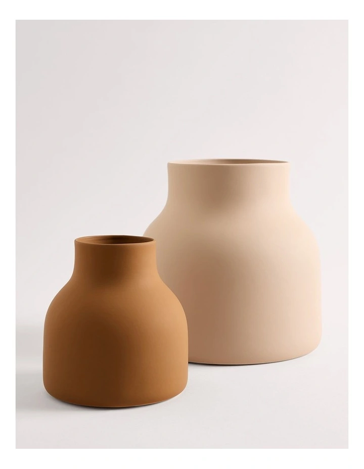 Country Road Dane Ceramic Medium Vase In Sand MYER