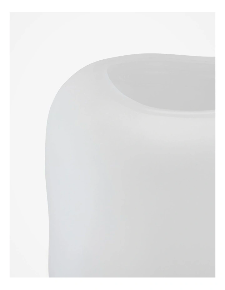 Country Road Bremer Medium Vase in Clear MYER