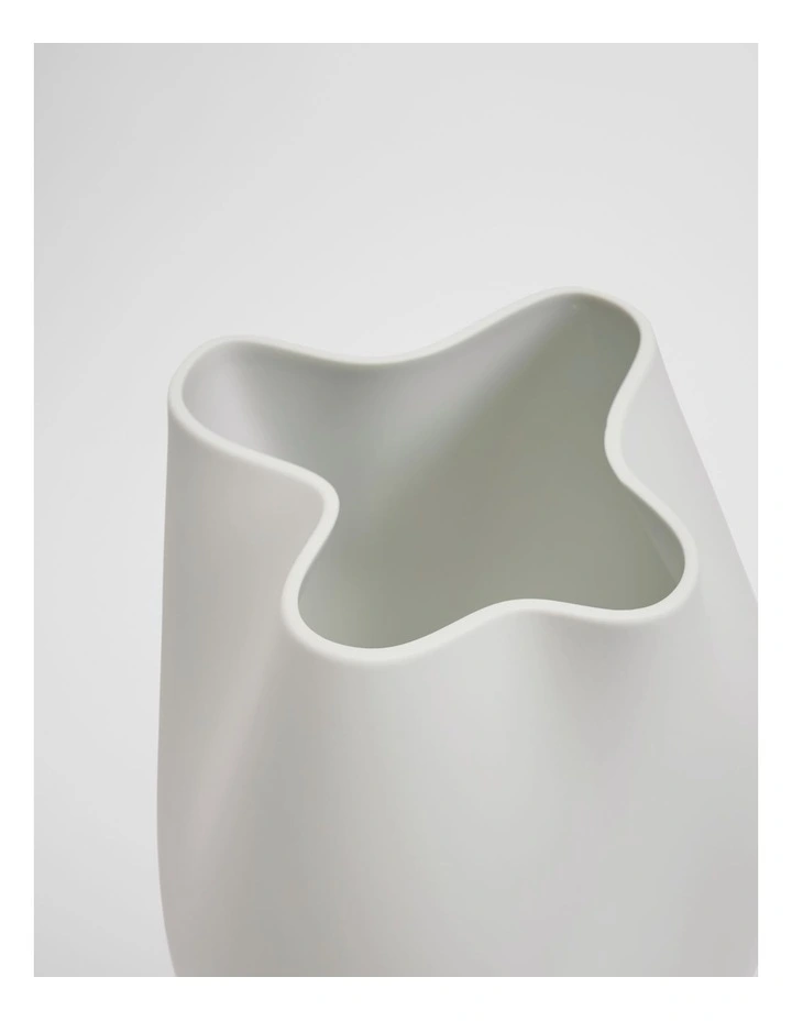 Phoebe Medium Porcelain Vase in Snow image 3