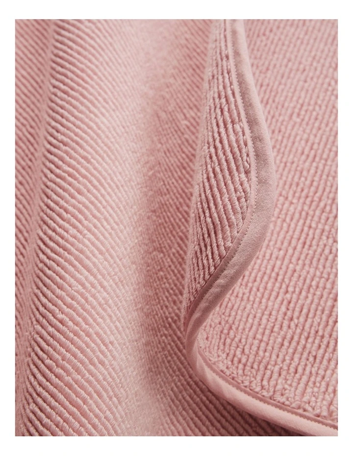 Mara Hooded Towel in Lotus image 2