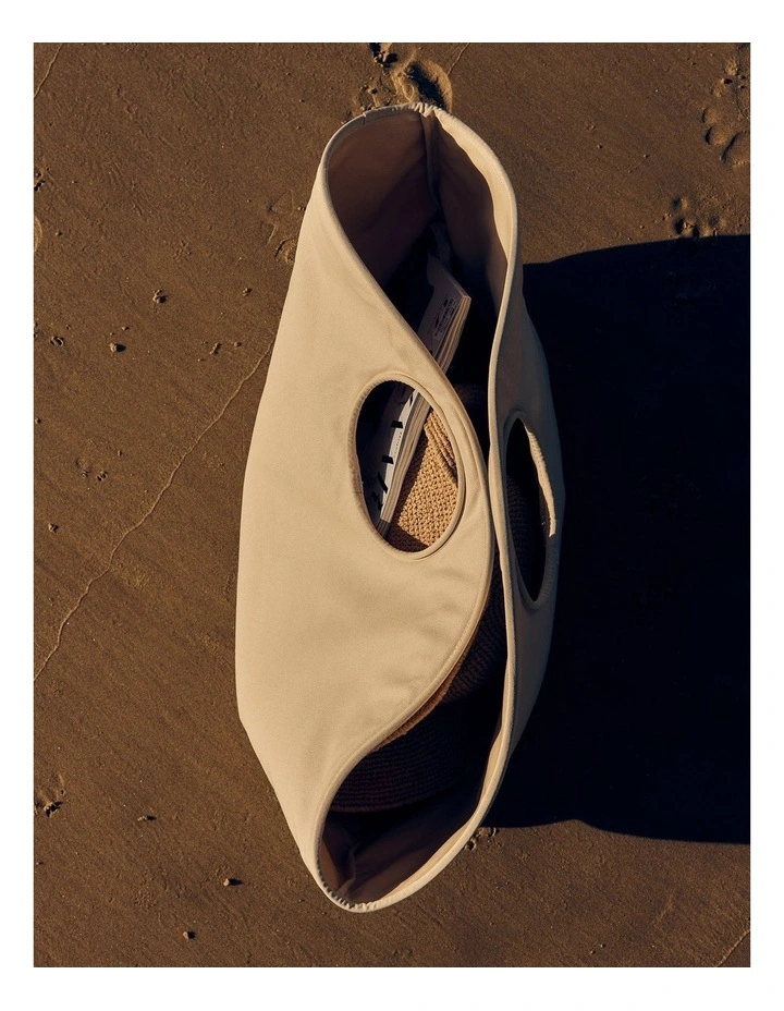 Bay Beach Bag in Natural image 2