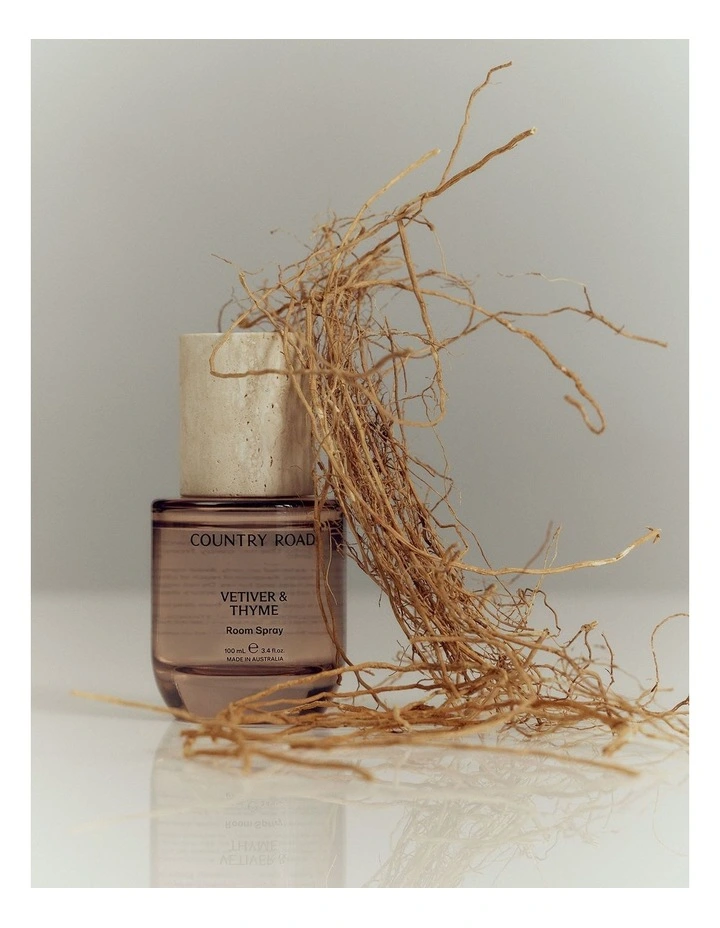 Australian Made Vetiver & Thyme Room Spray 100ml in Vetiver And Thyme image 2