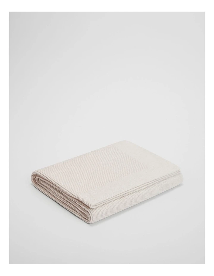 Gard Knit Throw in Snow image 2