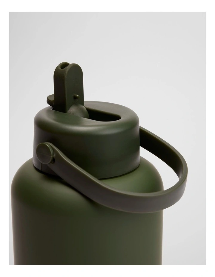 Rein Drink Bottle in Dark Olive image 2