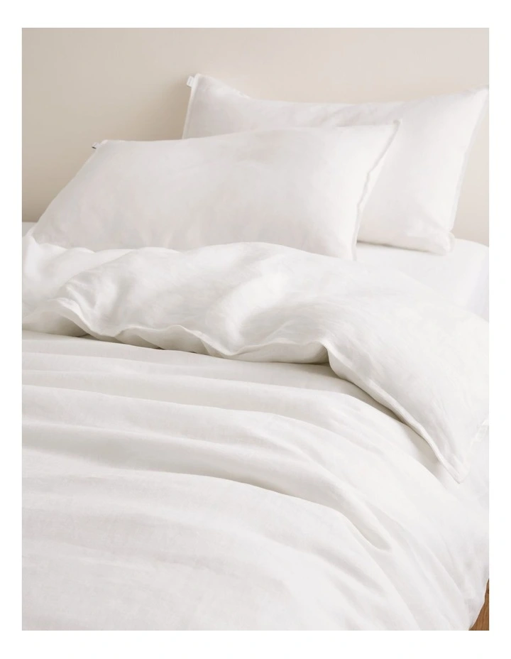 Skye Organically Grown Linen Queen Quilt Cover in Snow image 2