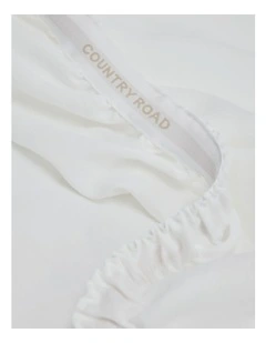 Skye Organically Grown Linen Queen Fitted Sheet in Snow