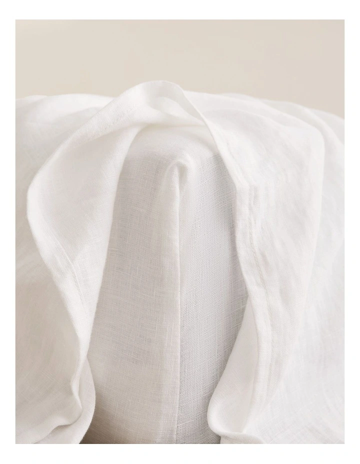 Skye Organically Grown Linen Queen Fitted Sheet in Snow image 1