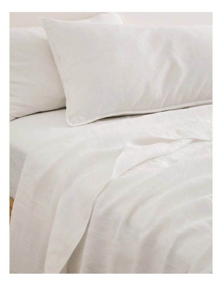 Skye Organically Grown Linen Queen Flat Sheet in Snow image 2