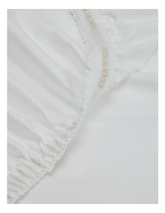 Heron Organically Grown Cotton Queen Fitted Sheet in Snow