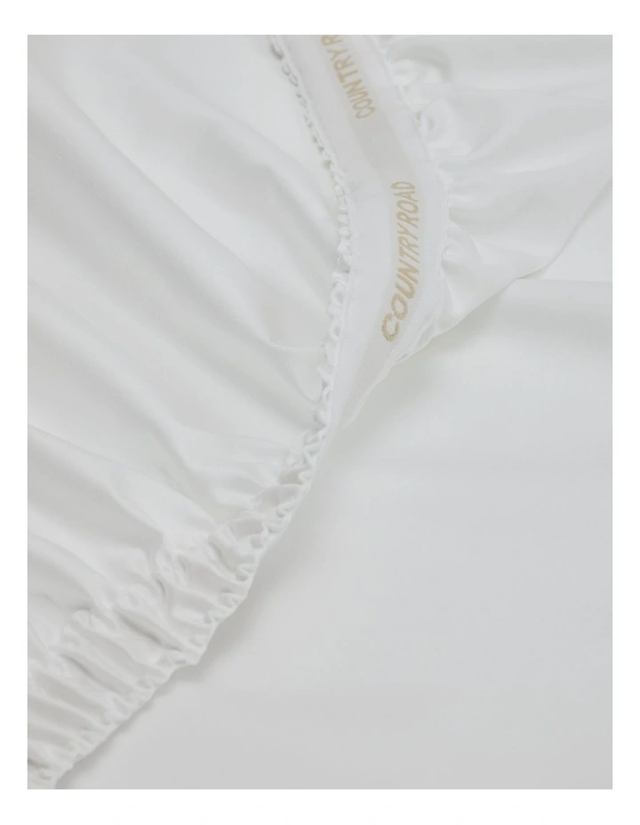 Heron Organically Grown Cotton Queen Fitted Sheet in Snow image 1